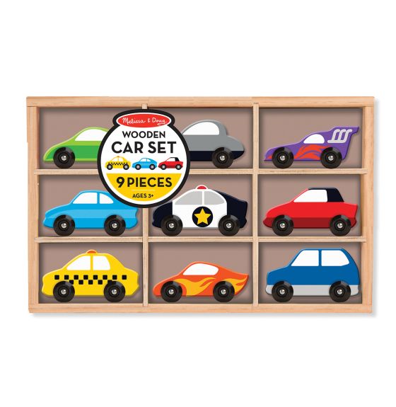 Ensemble de voitures en bois