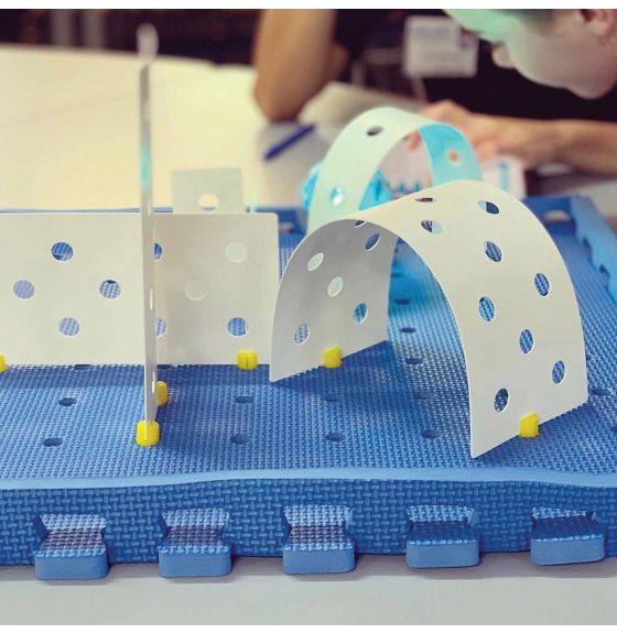 Kinazium x4: Un ensemble complet de construction STIM d’aire de jeu pour robots, avec capteurs - Lot de 4